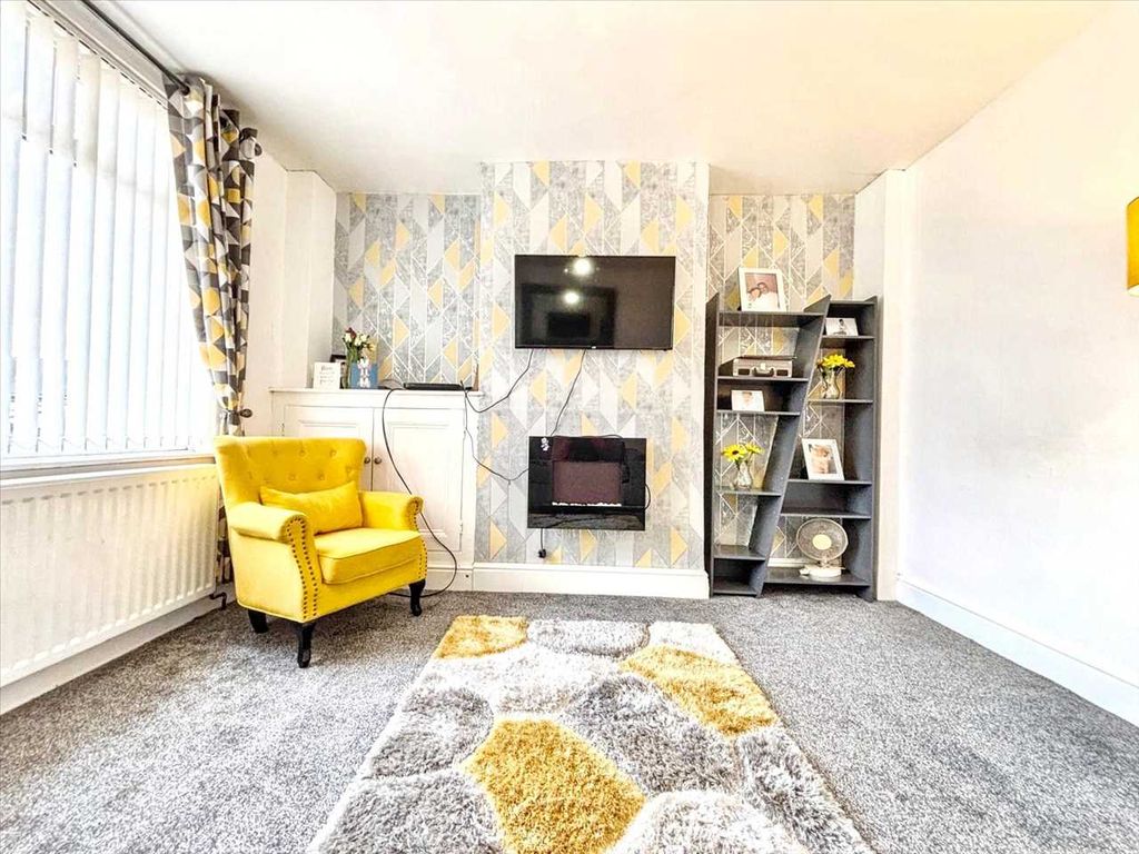 Property photo 3 of 19