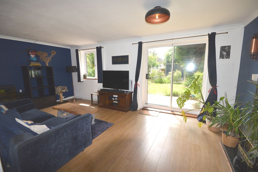 Property photo 3 of 18