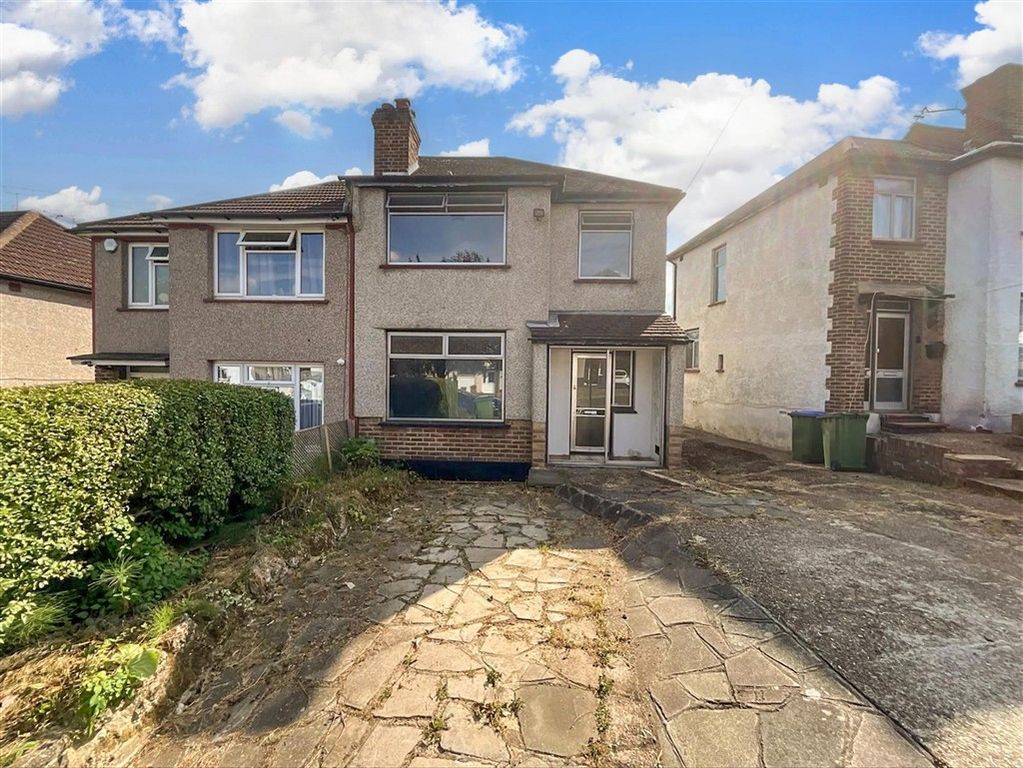 Property photo 1 of 13 Front