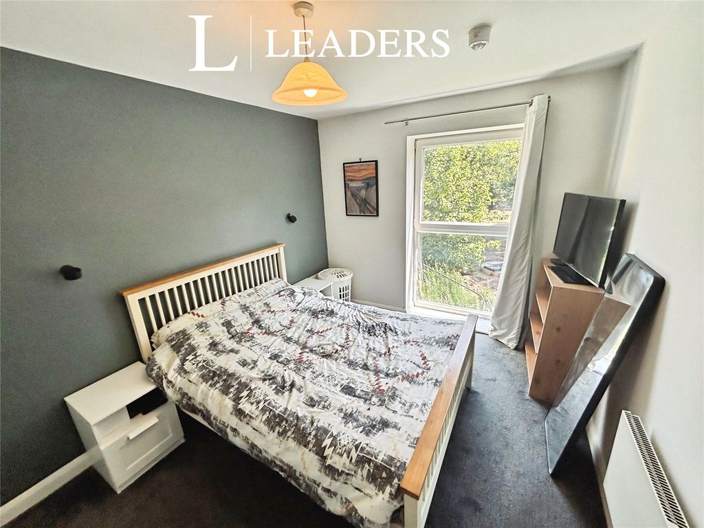 Property photo 3 of 10 Picture No. 05