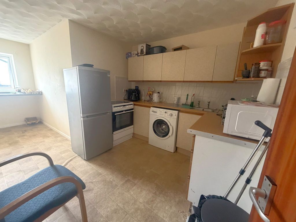 Property photo 1 of 5 Kitchen