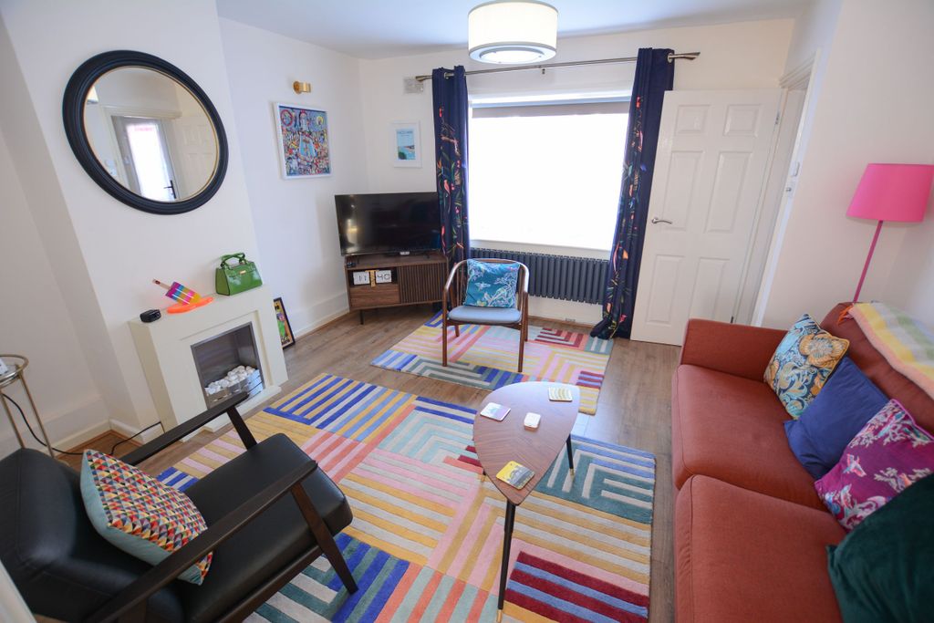 Property photo 3 of 21