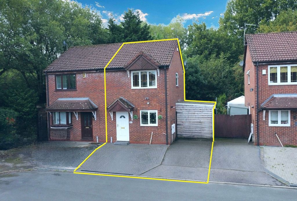 Property photo 1 of 28