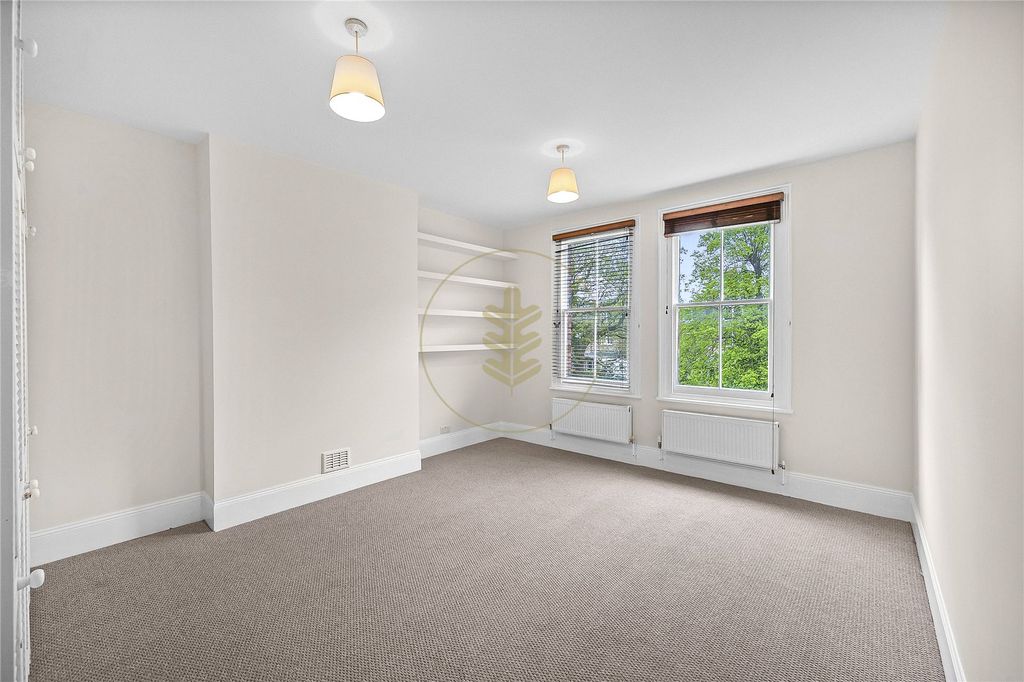 Property photo 2 of 8 Picture No. 01