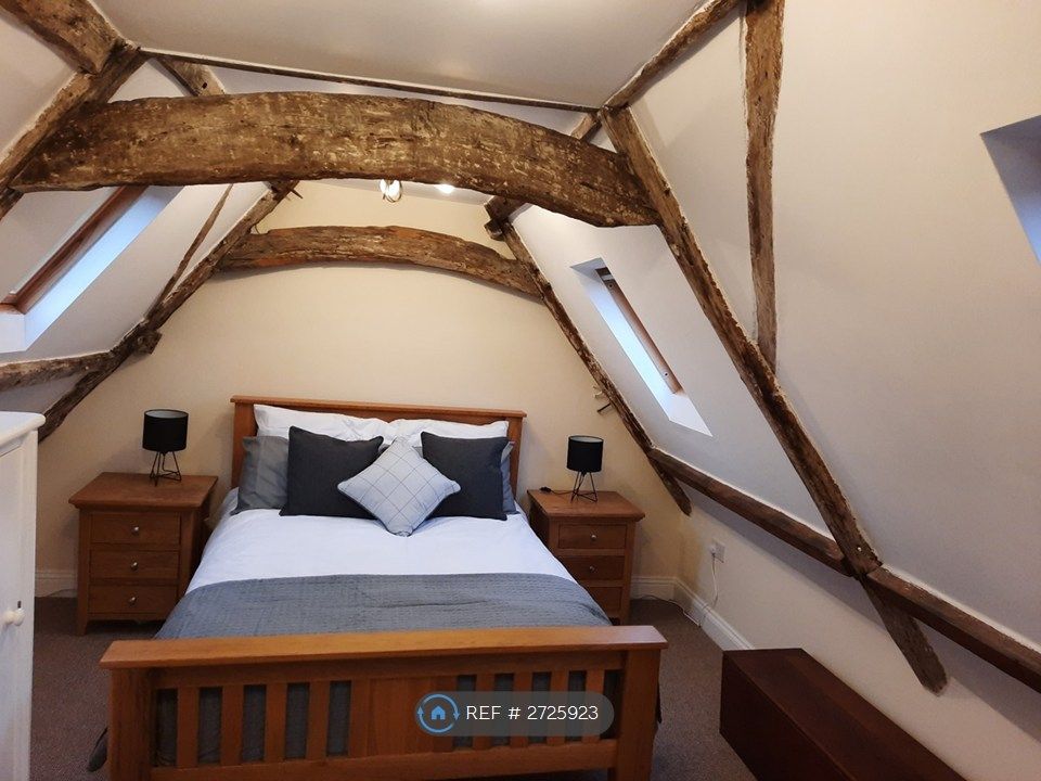 Property photo 2 of 17 Master Bedroom