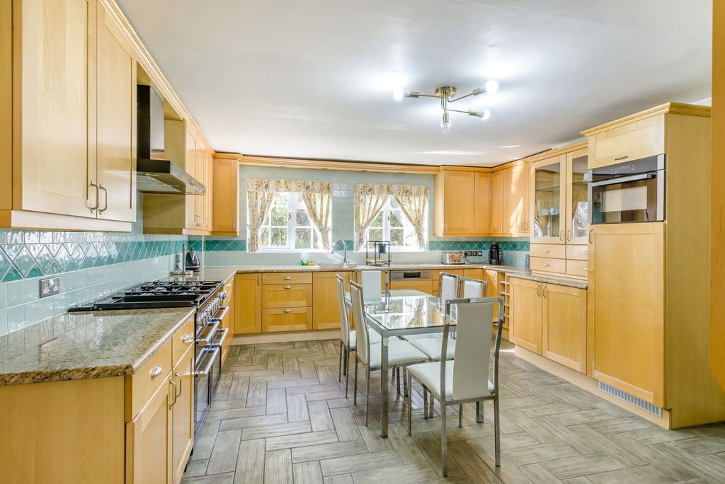 Additional image 33 of 4 bed detached house for salePotters Heights Close, Pinner HA5
