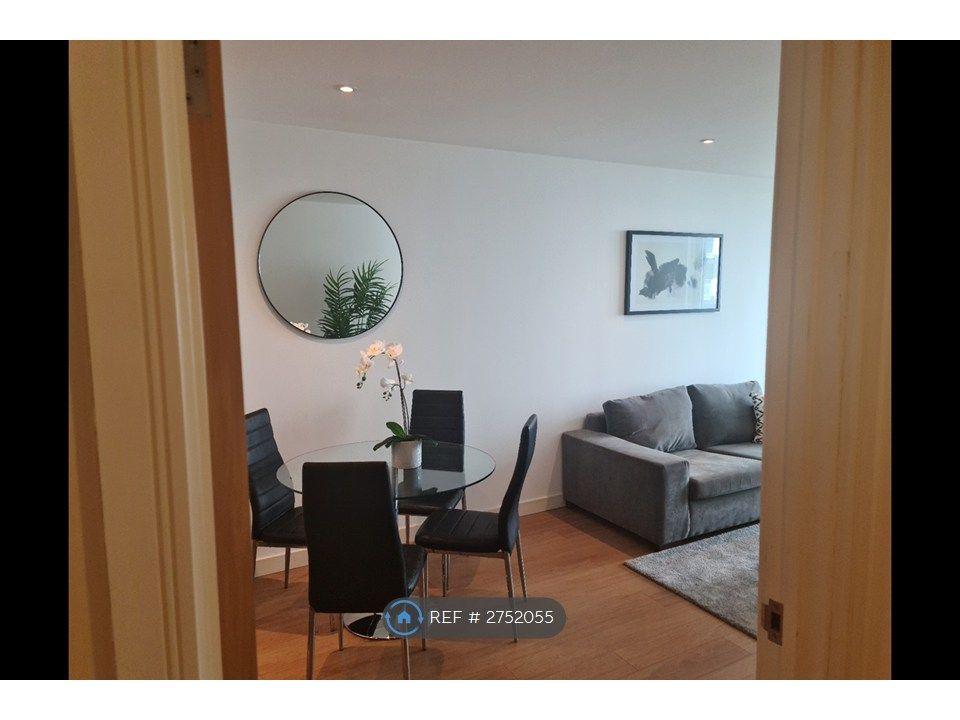 Property photo 2 of 21 Living Room Entrance