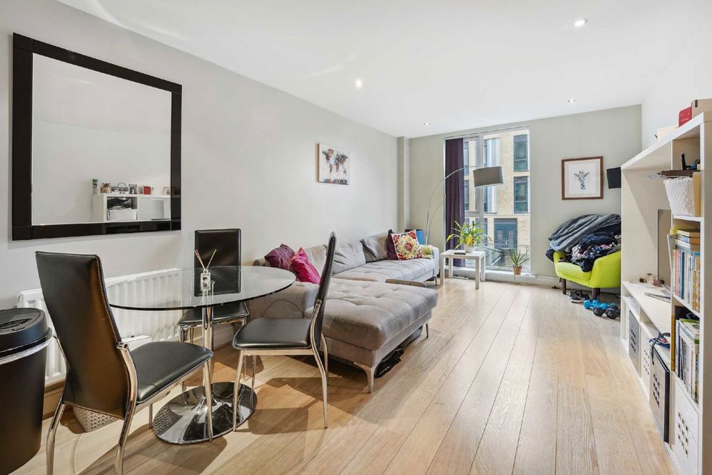 Property photo 1 of 6