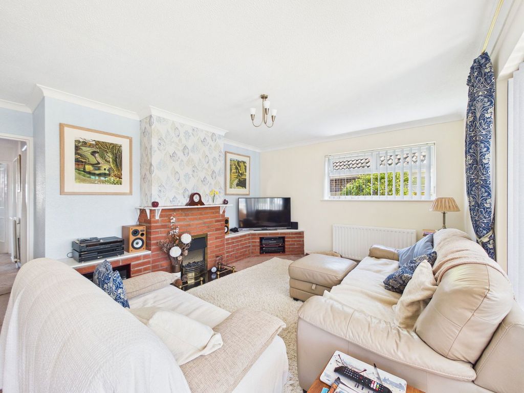 Property photo 2 of 19