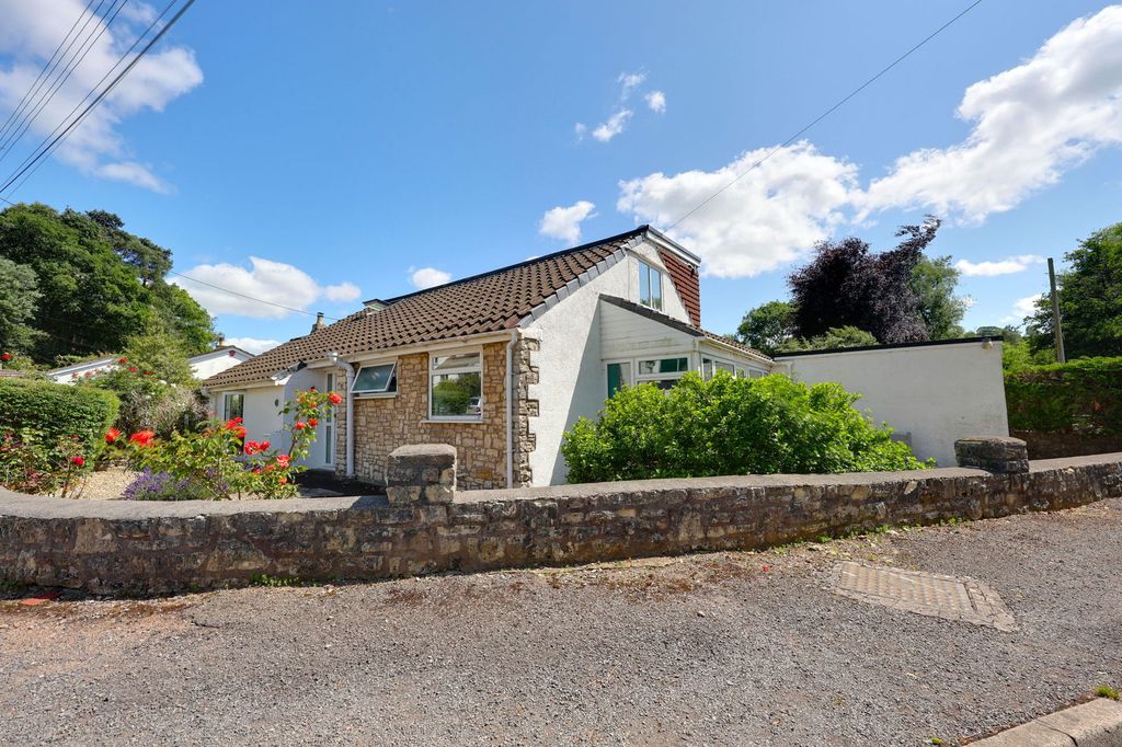 Property photo 2 of 33