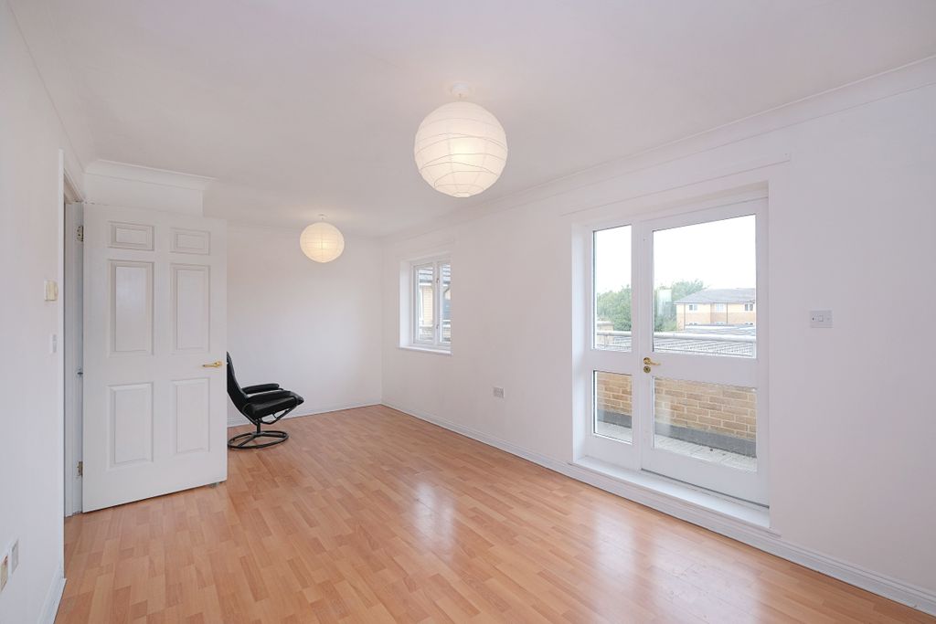 Property photo 3 of 7