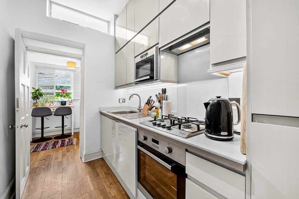 Property photo 3 of 8