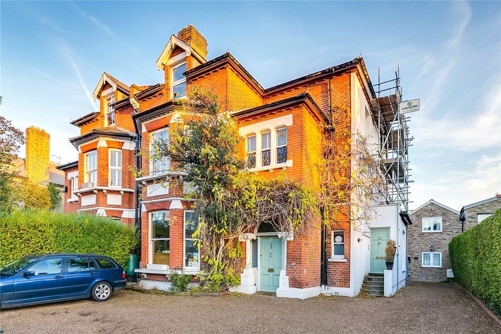 Property photo 1 of 6