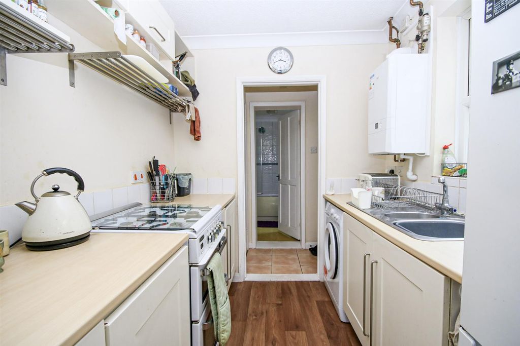 Property photo 3 of 11 8-Img_0479.Jpg