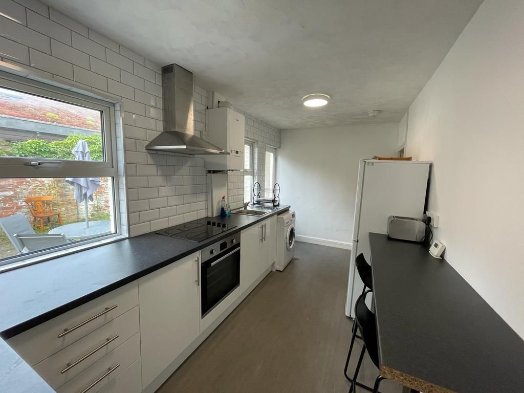 Property photo 3 of 6