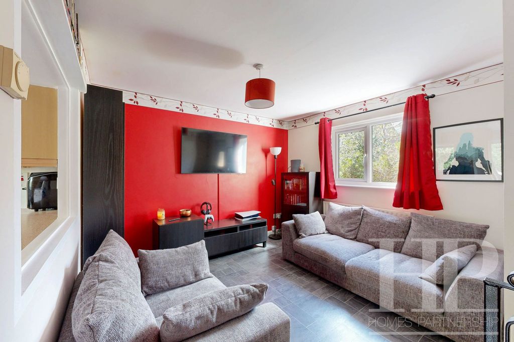 Property photo 3 of 19