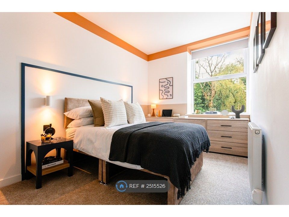 Property photo 1 of 12 Room 3