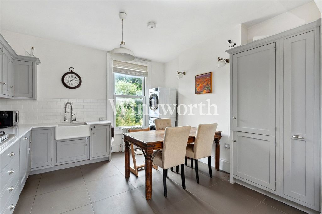 Property photo 3 of 29 Picture No. 26