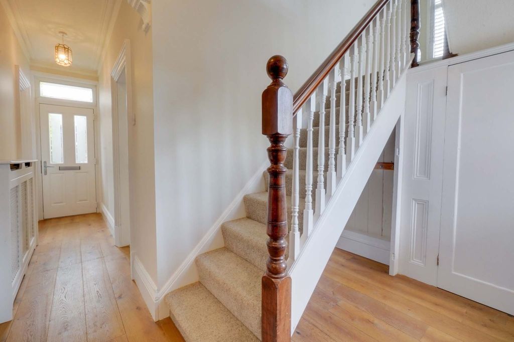 Property photo 2 of 45