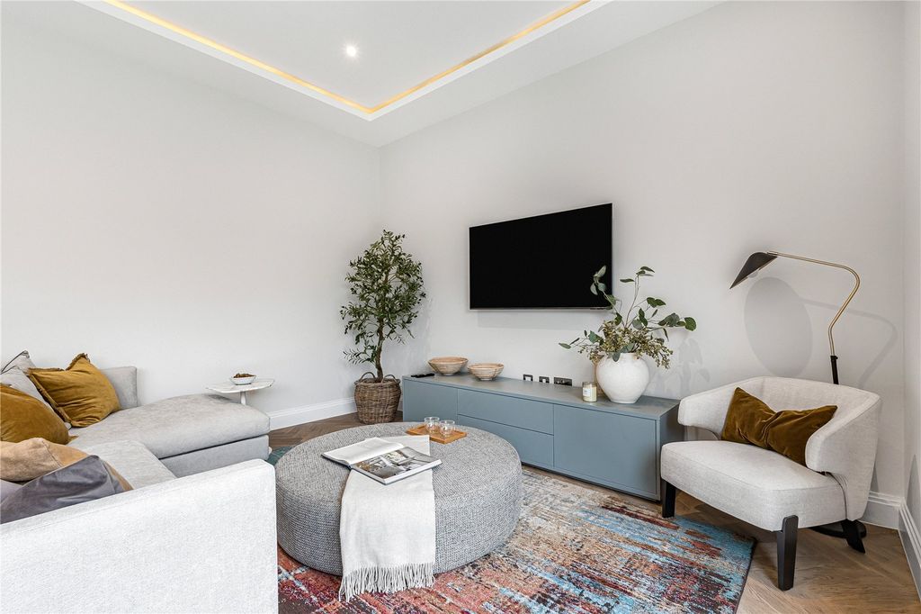 Property photo 3 of 46 Picture No. 42