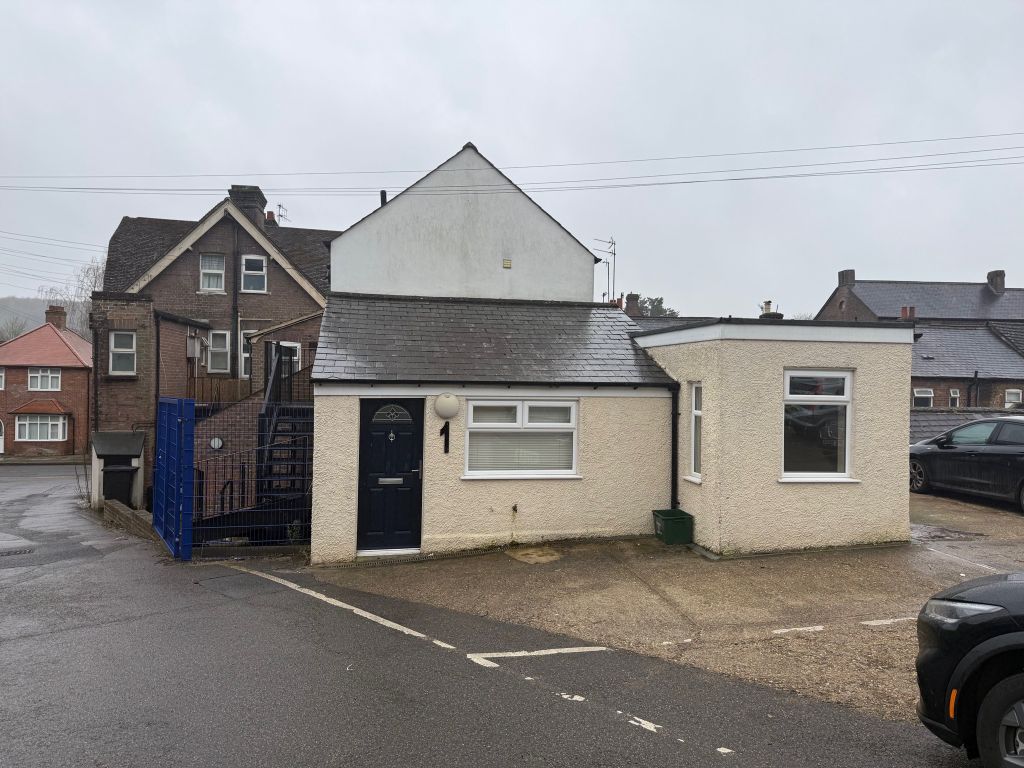 Property photo 1 of 6 Photo 3