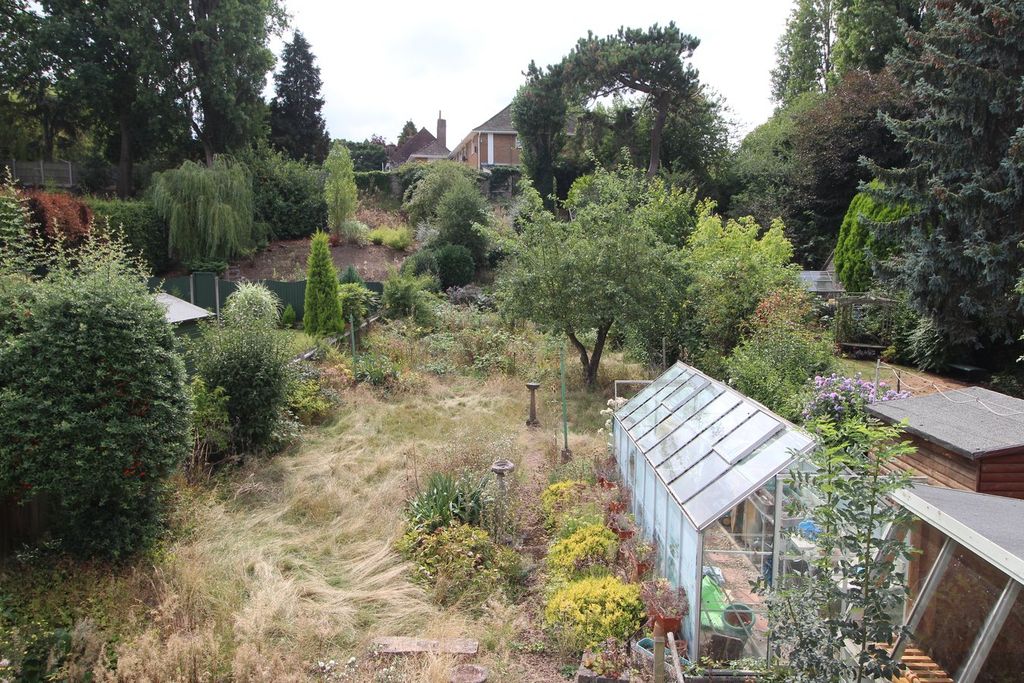 Property photo 2 of 16