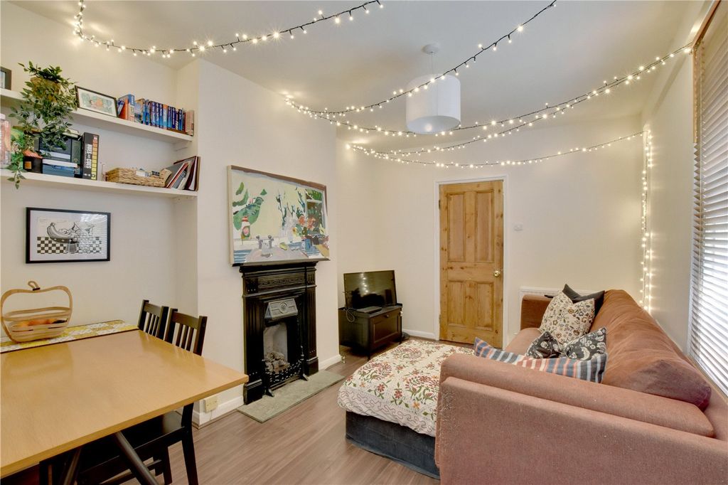 Property photo 2 of 13 Picture No. 14