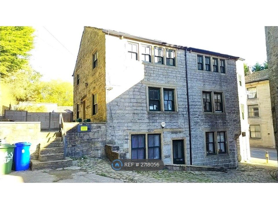 Property photo 1 of 28 Side View (Opposite Side)