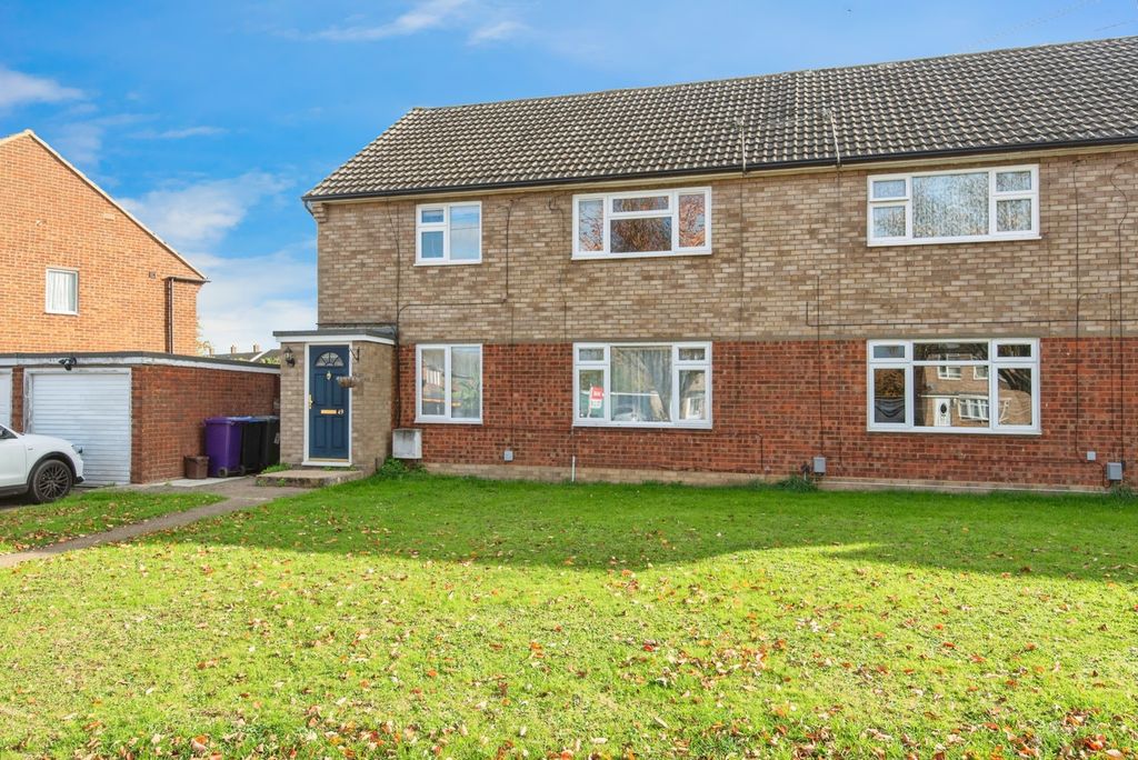 Property photo 1 of 17 Front Aspect