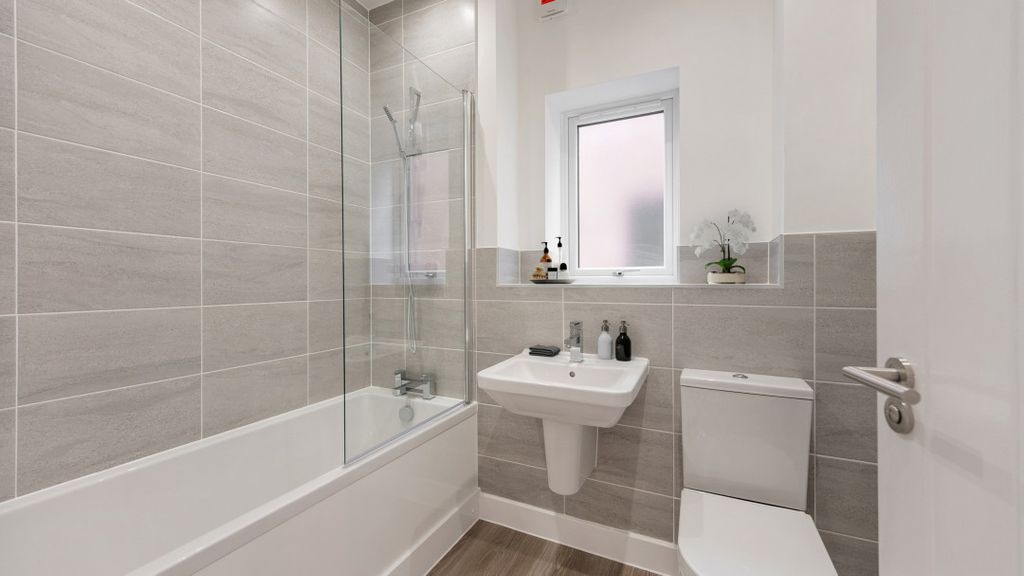 Property photo 2 of 3