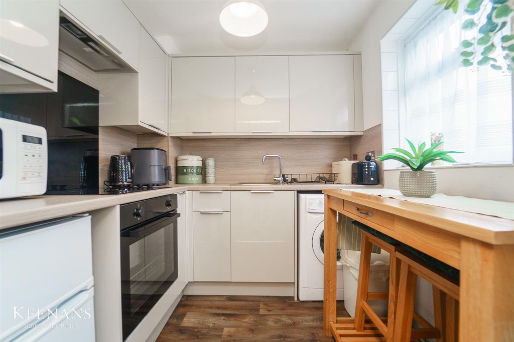 Property photo 3 of 14 3.Jpg