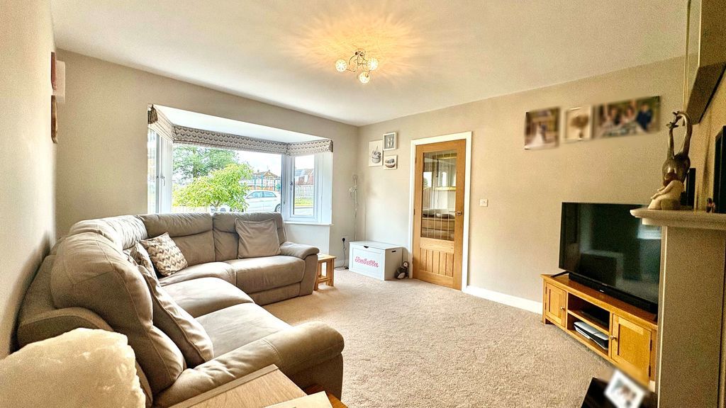 Property photo 3 of 17 Photo 15