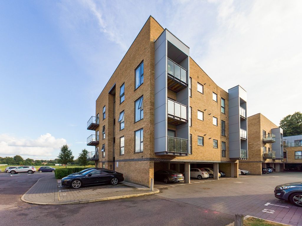 Property photo 1 of 19 4003572