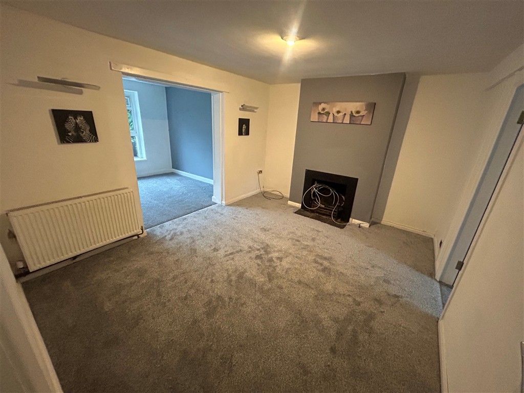 Property photo 2 of 11 Lounge