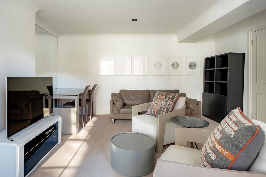 Property photo 2 of 19 Living Room