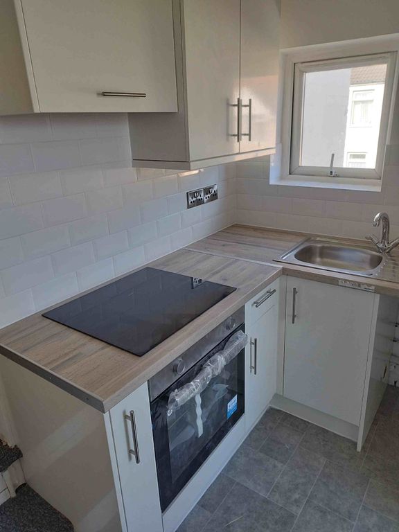 Property photo 2 of 6