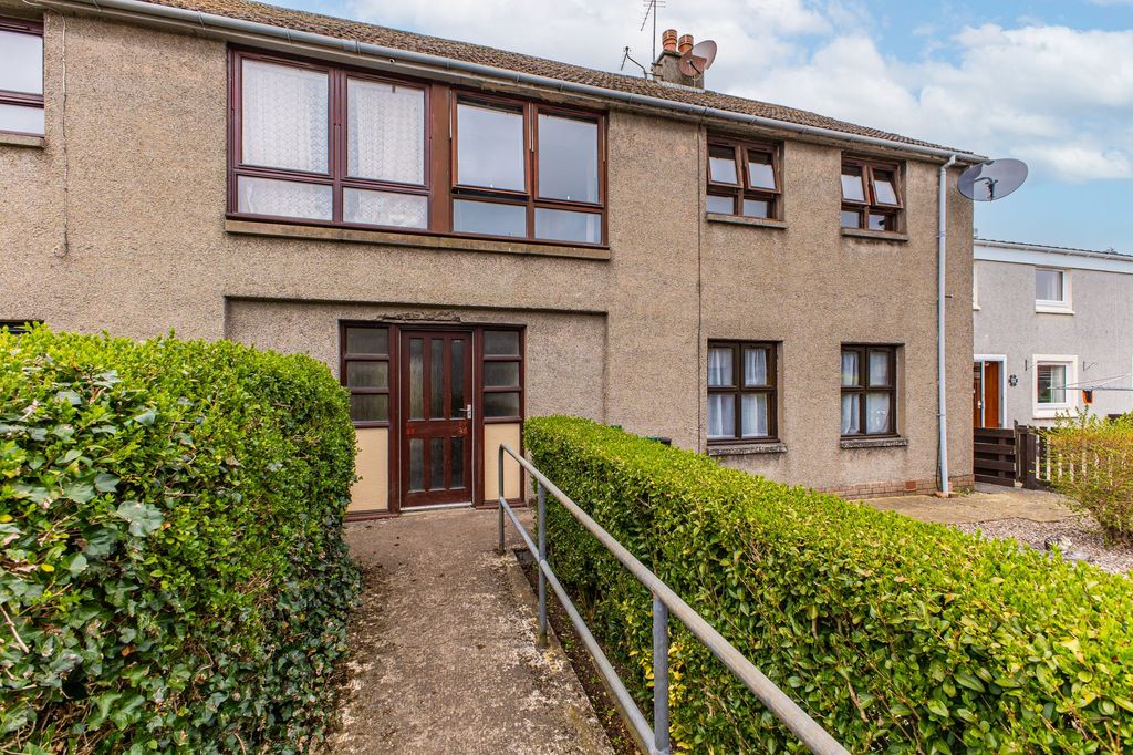 Property photo 2 of 12
