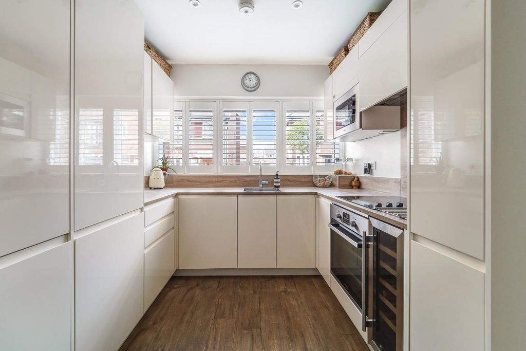 Property photo 3 of 13 Dover Road (4).Jpg