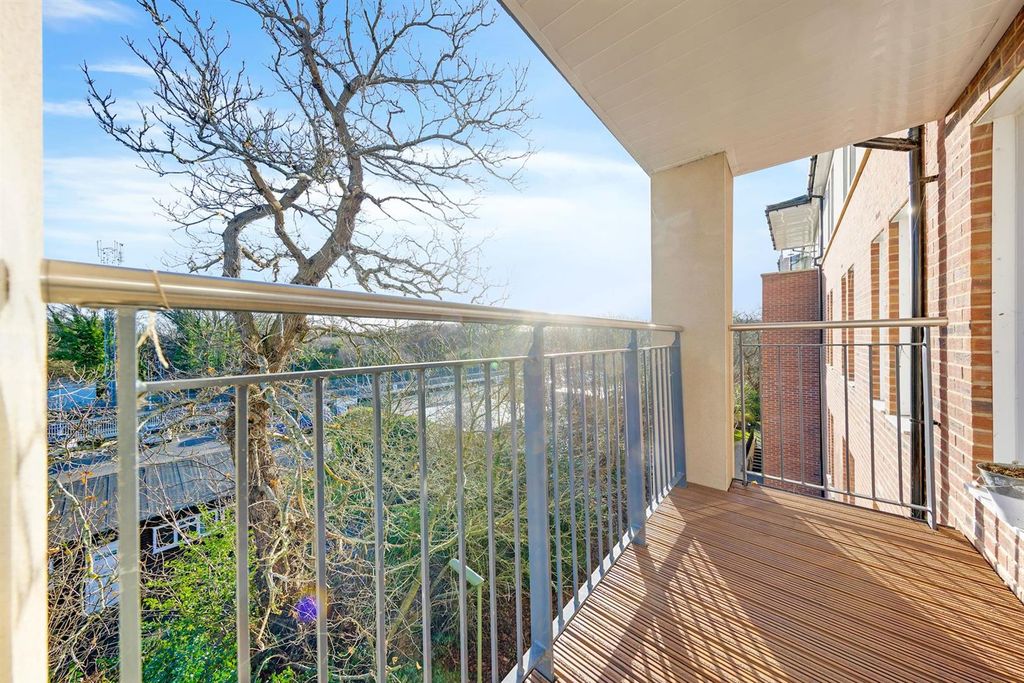 Property photo 1 of 15 09-ee89Pfmcsr 52 Augustus House-130-Medium.Jpg