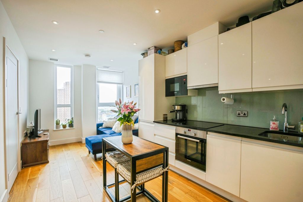 Property photo 1 of 17 Open Plan Living