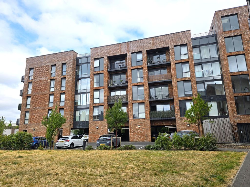 Property photo 1 of 19