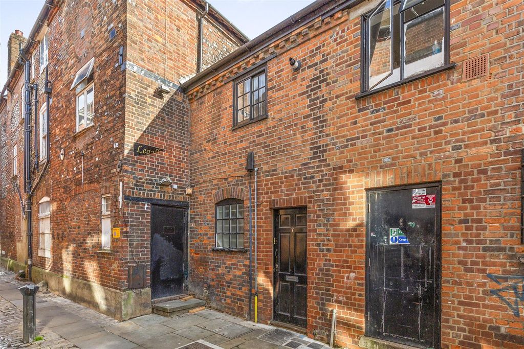 Property photo 2 of 14 Front Entrance