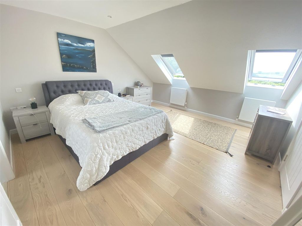 Property photo 3 of 16 Bedroom 1
