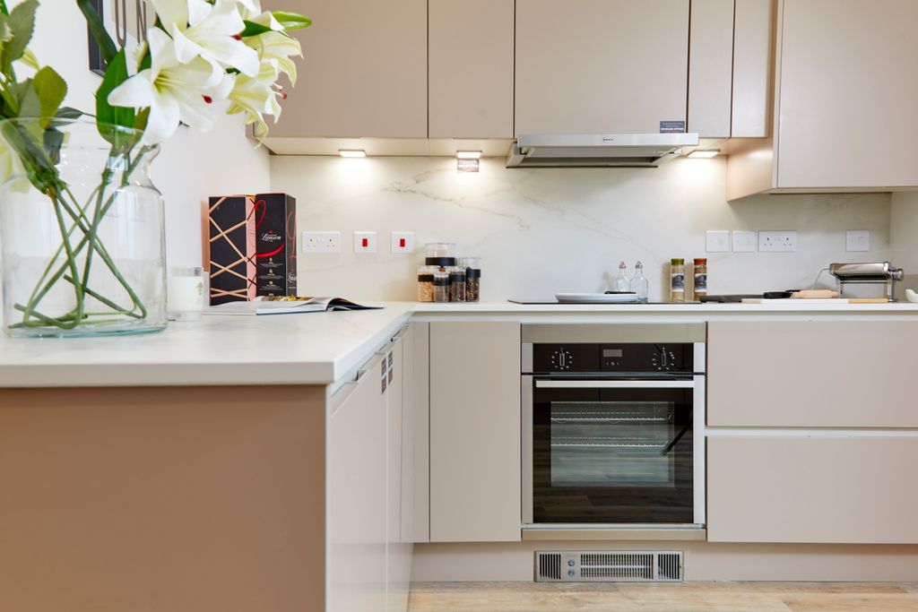 Property photo 3 of 11 5303583