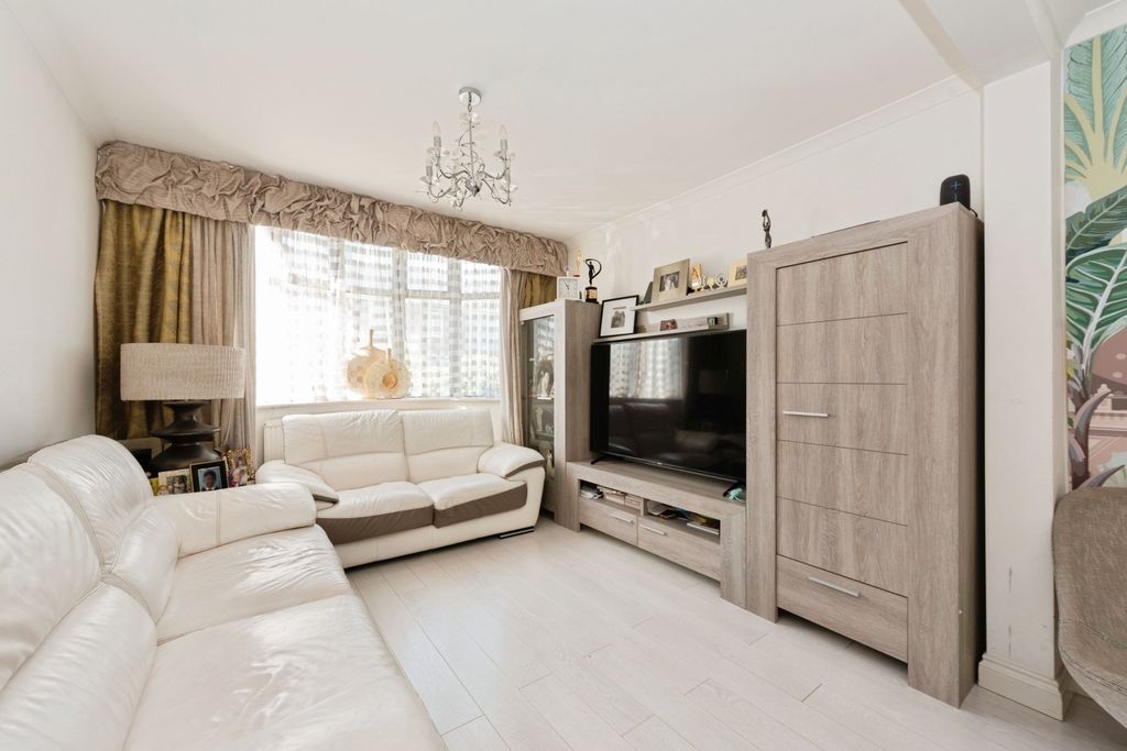Property photo 3 of 15 Reception Room