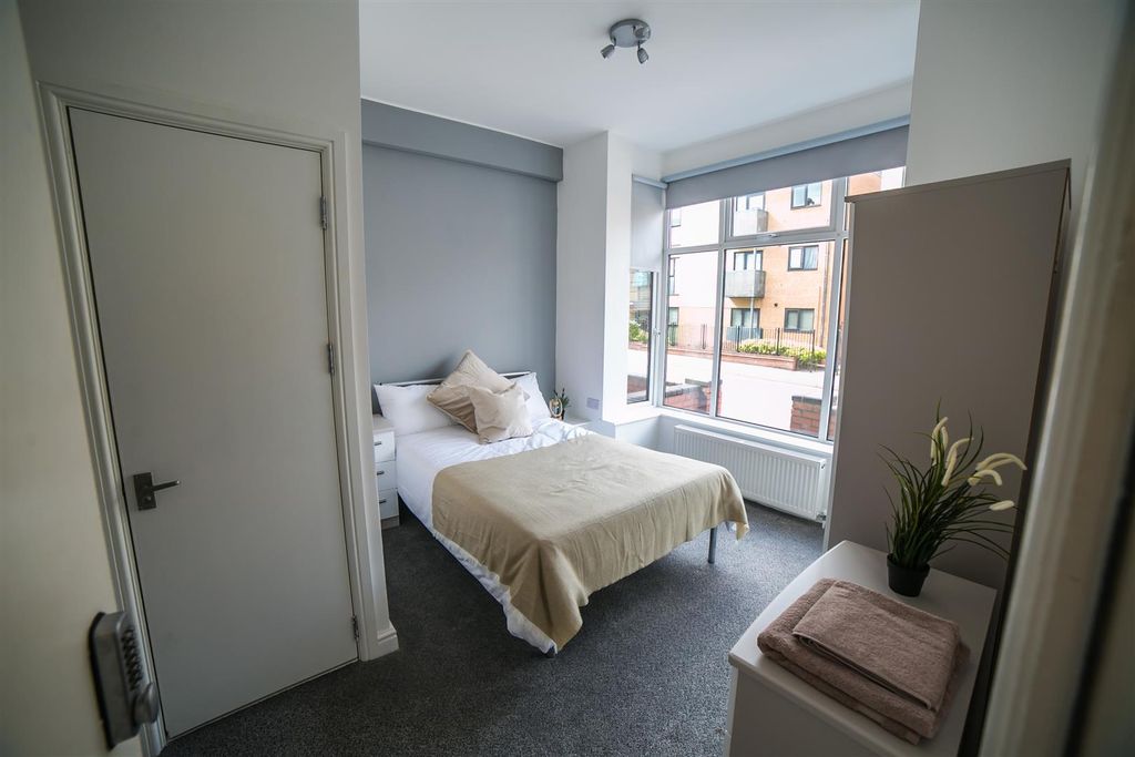 Property photo 1 of 18 Rf9A8410.Jpg