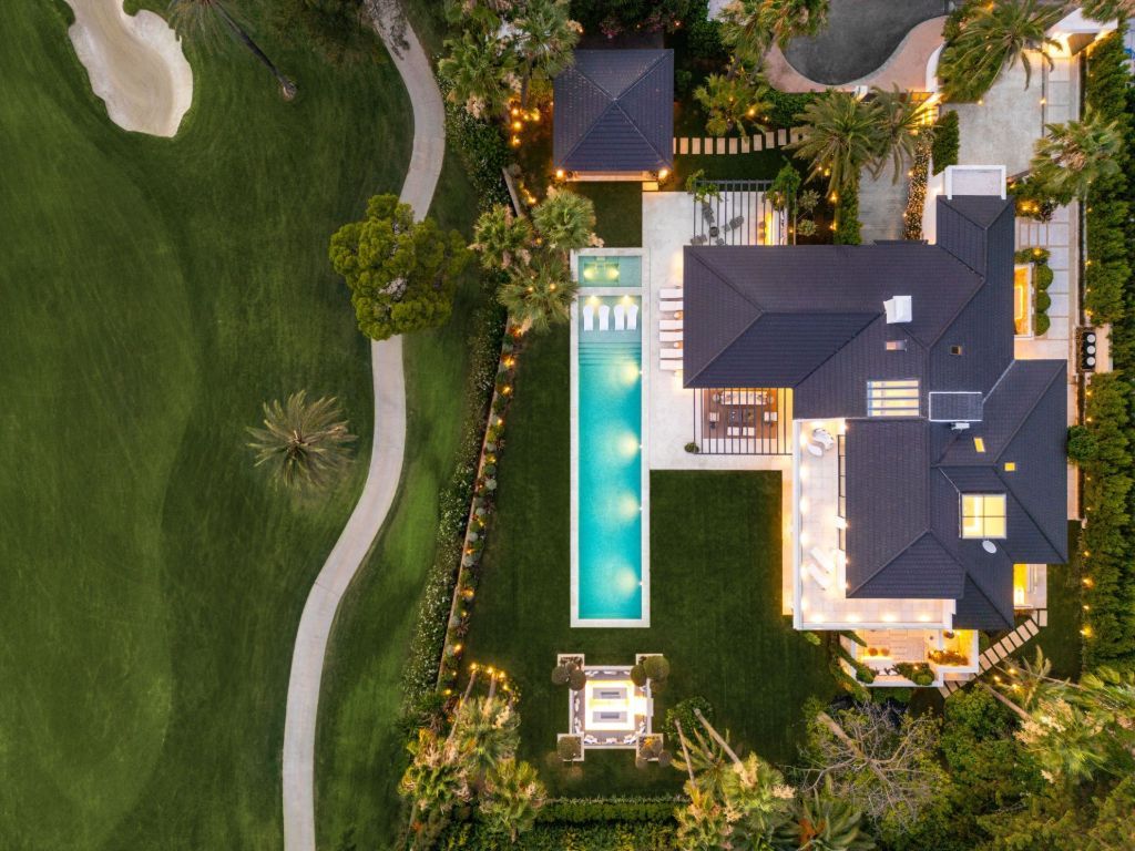 Property photo 2 of 20