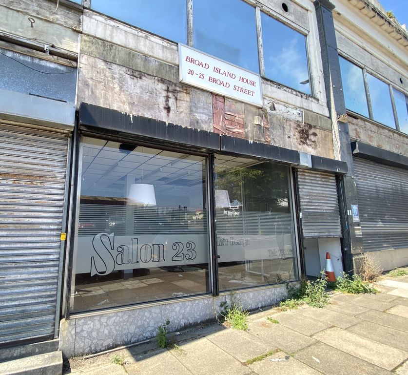Property photo 1 of 2