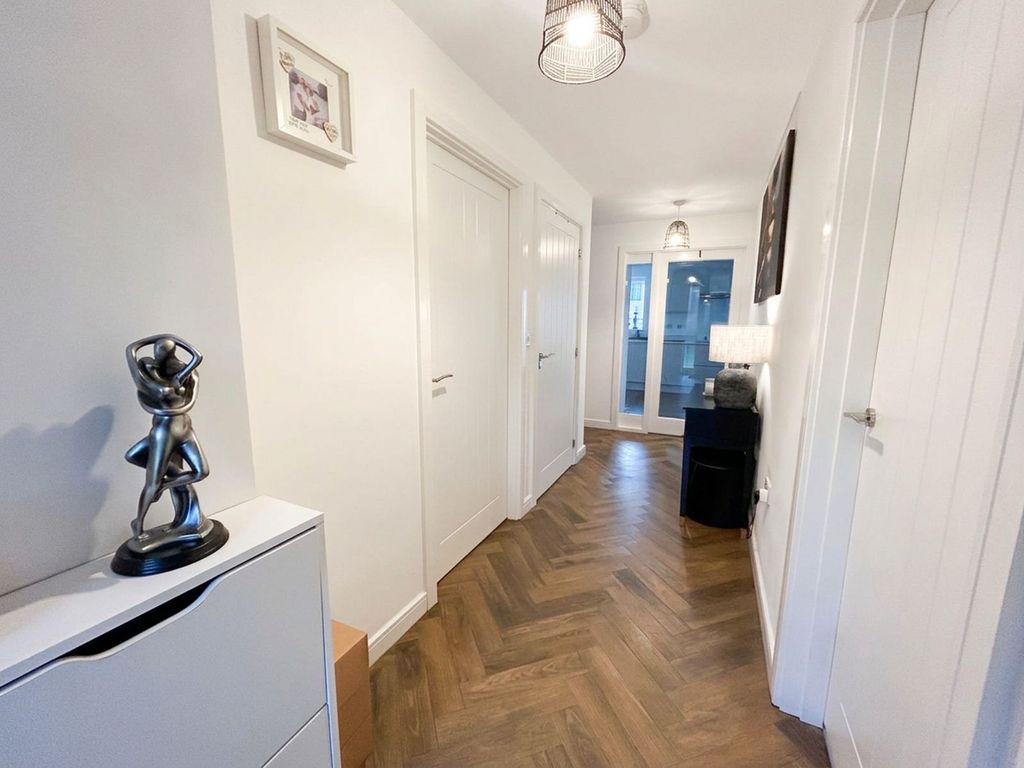 Property photo 3 of 26