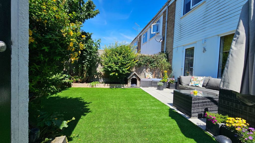Property photo 1 of 25